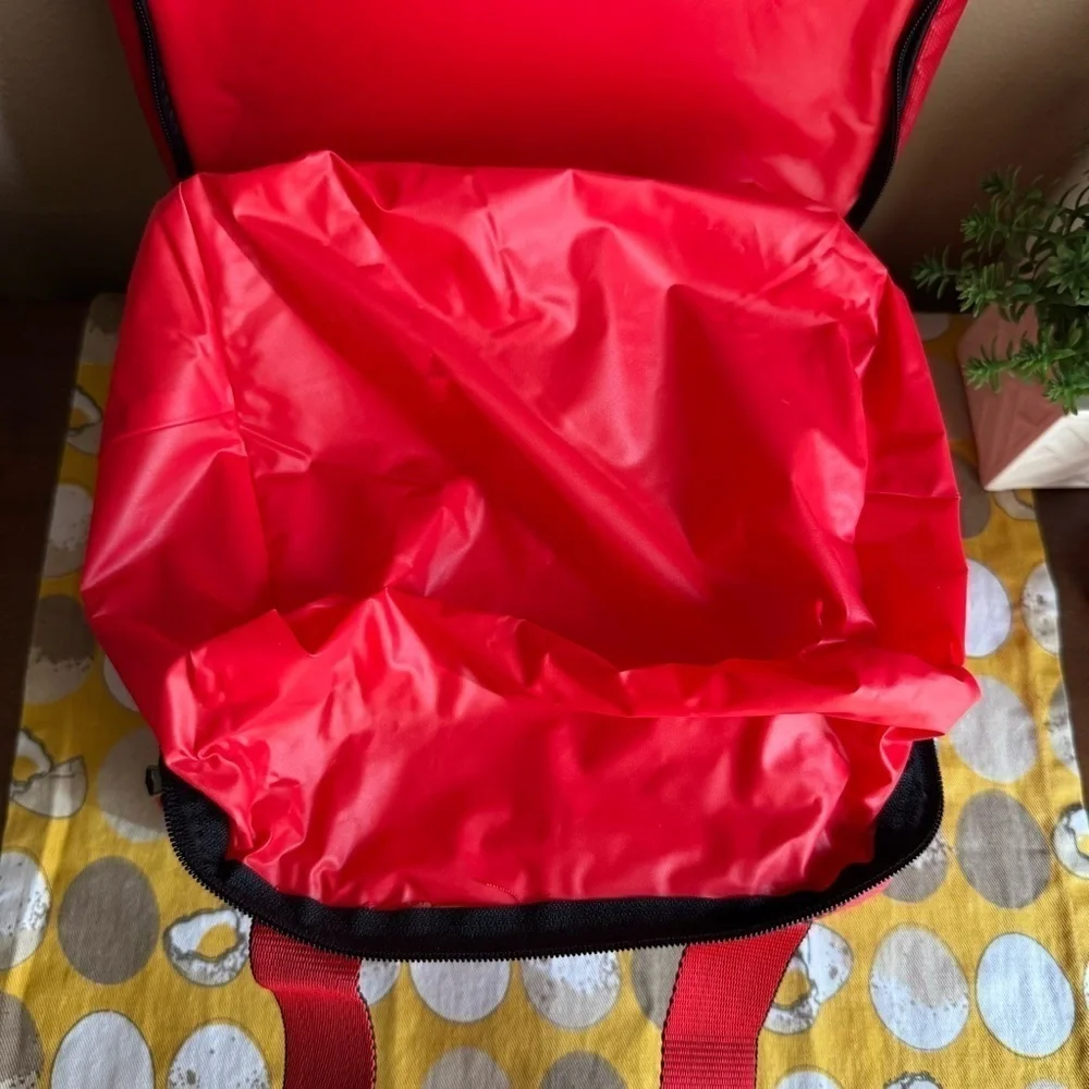 Vintage 90s red Marlboro Cigarettes insulated lunchbox